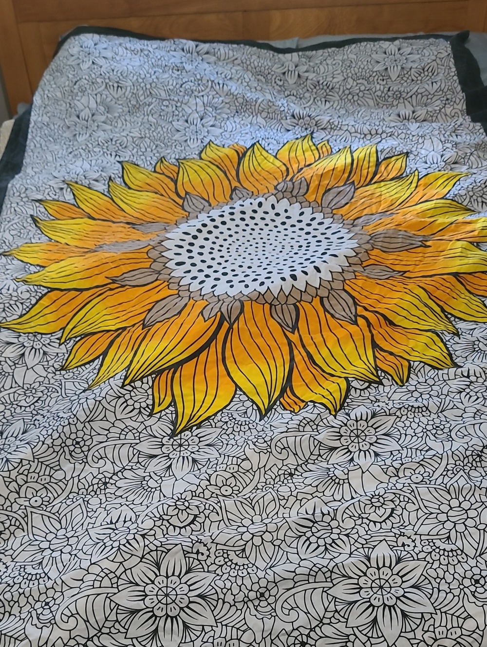 Sunflower Printed Tapistry - Yellow & White 100% Cotton